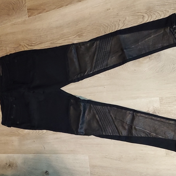 RAG & BONE REAL LEATHER BOTTOM BLACK MOTO TYPE JEANS. NWOT size 28